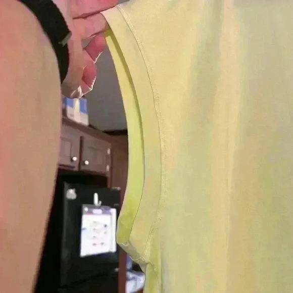 Yogalicious work out top sz xxl v neck short sleeve cute! yellow Summer! Soring - Picture 4 of 5